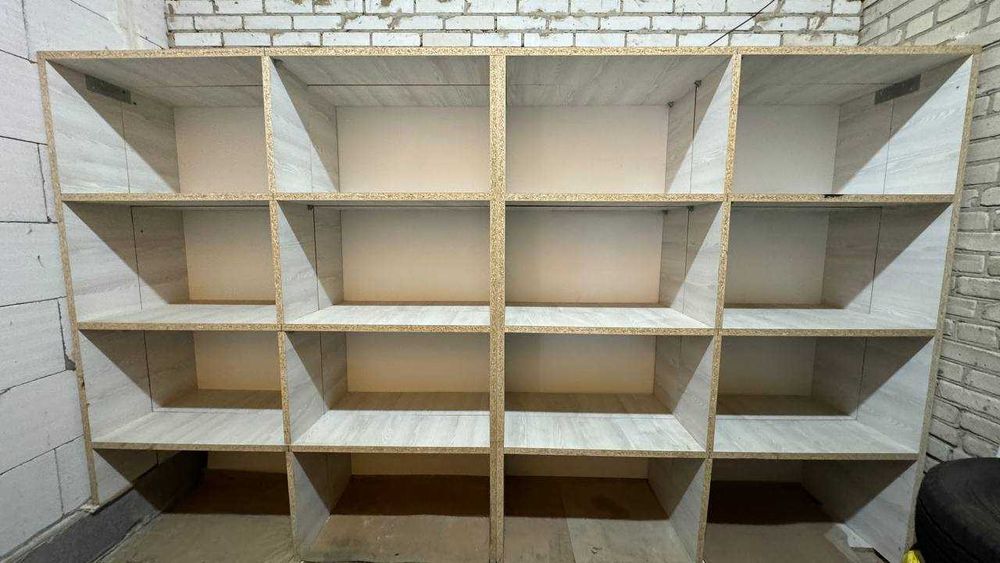 Стелажі на товар товсті дсп як нові  (2.10х1.75х0.35м)