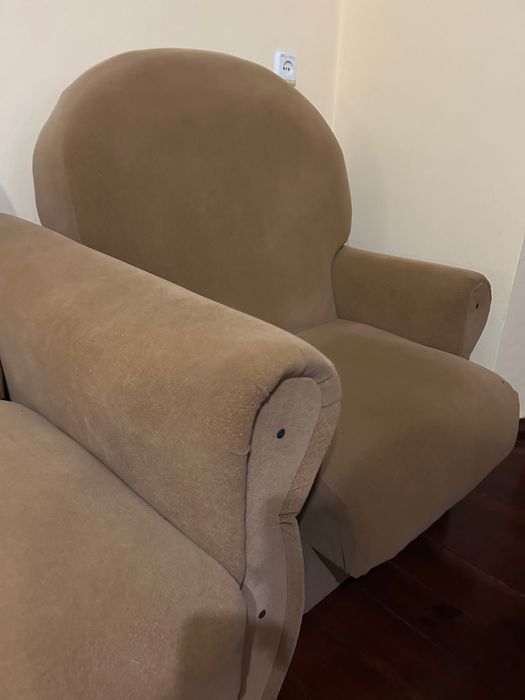 Диван та два крісла