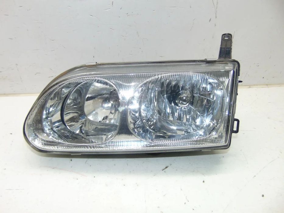 Mitsubishi L400 farol