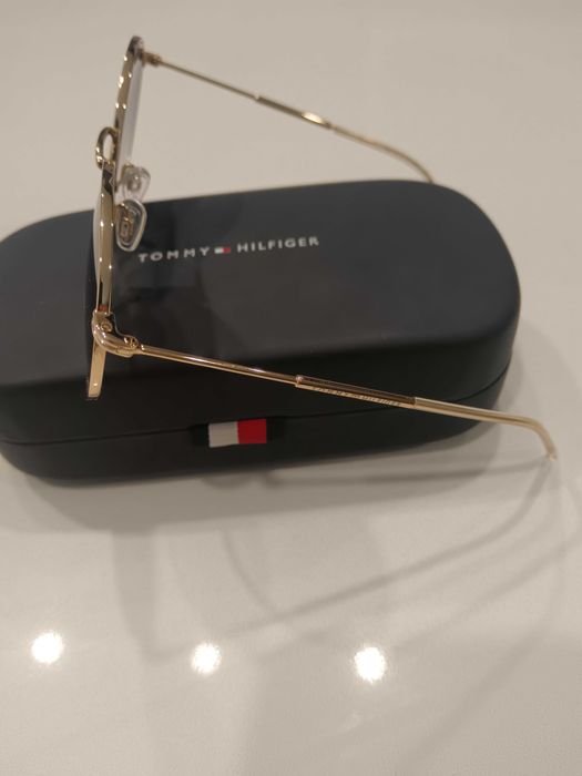 Óculos de sol Tommy Hilfiger
