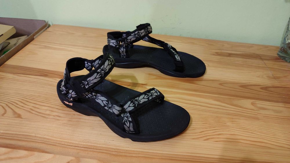 Босоножки, сандалии Teva Hurricane 38р. стелька 24,5 см.