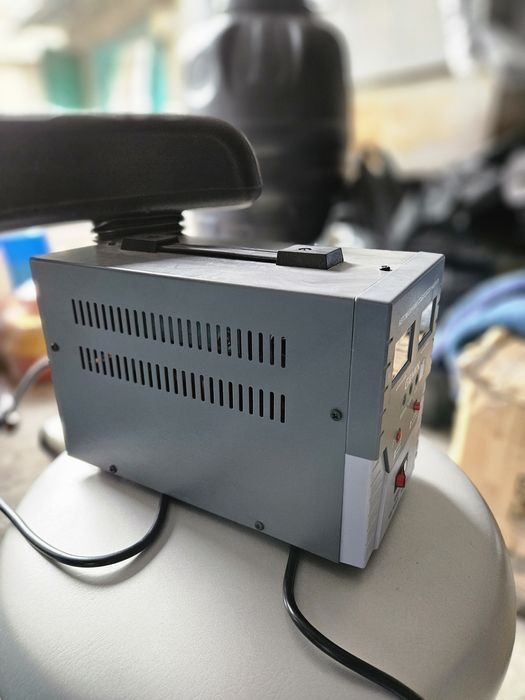 Стабилизатор напряжение Gemix 1000, практически новый