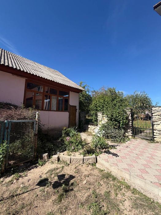 Продам  цегляний 2 поверховий будинок зі зручностями в с. Суйми  .