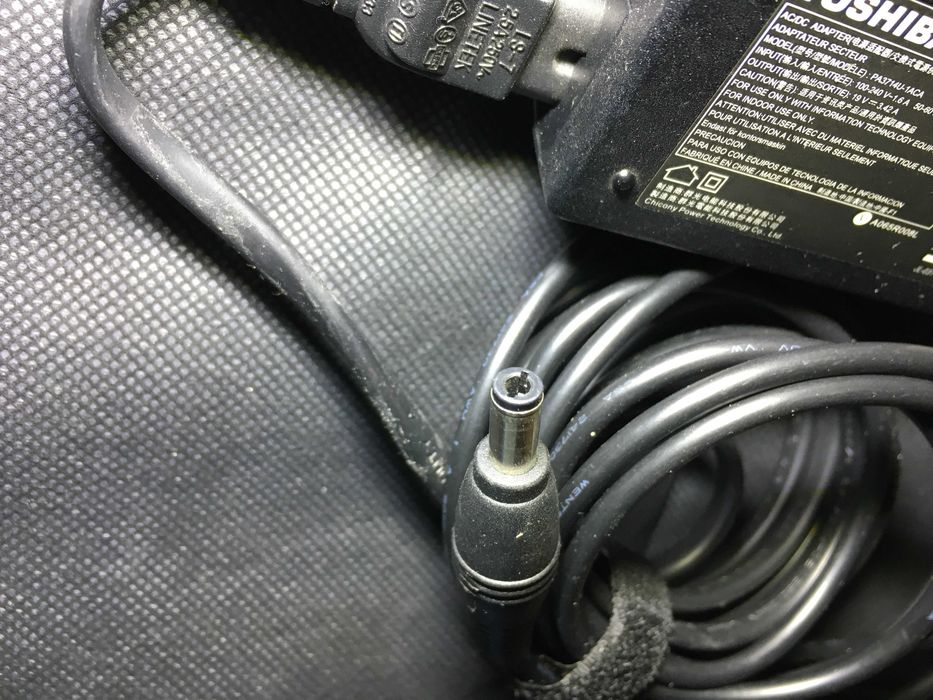 Carregador de portátil TOSHIBA PA3714U-1ACA