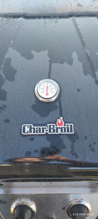 Sprzedam grill gazowy z wężem i zaworem.