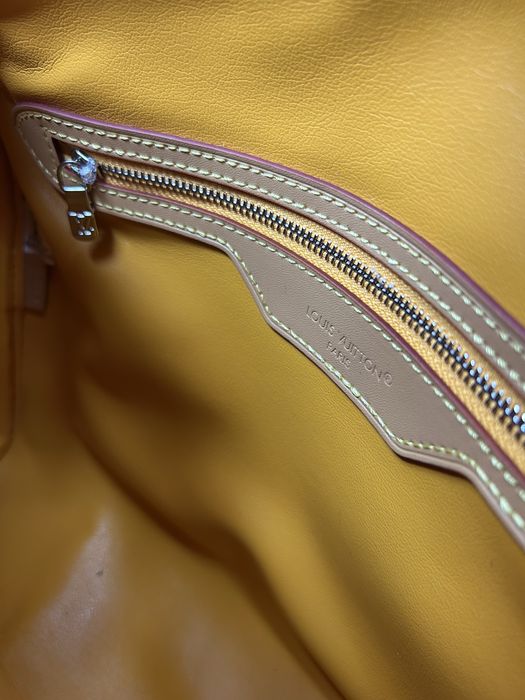 Сумочка в стилі LV