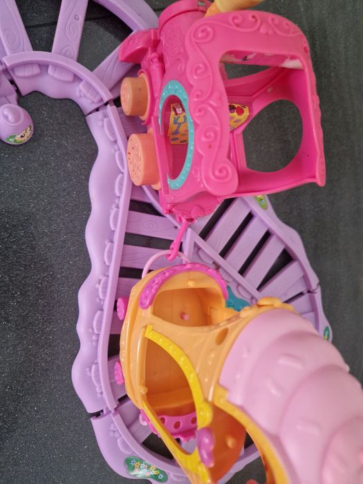 Kolejka pociąg na baterie