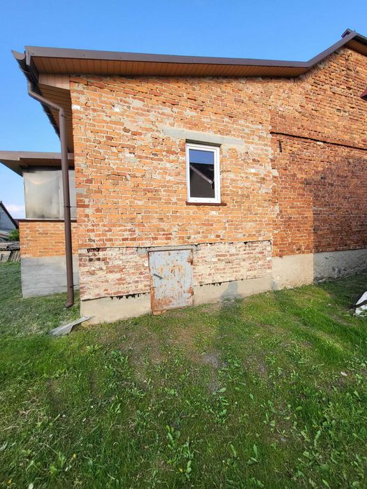 Продаж цегляного будинку с. Керниця