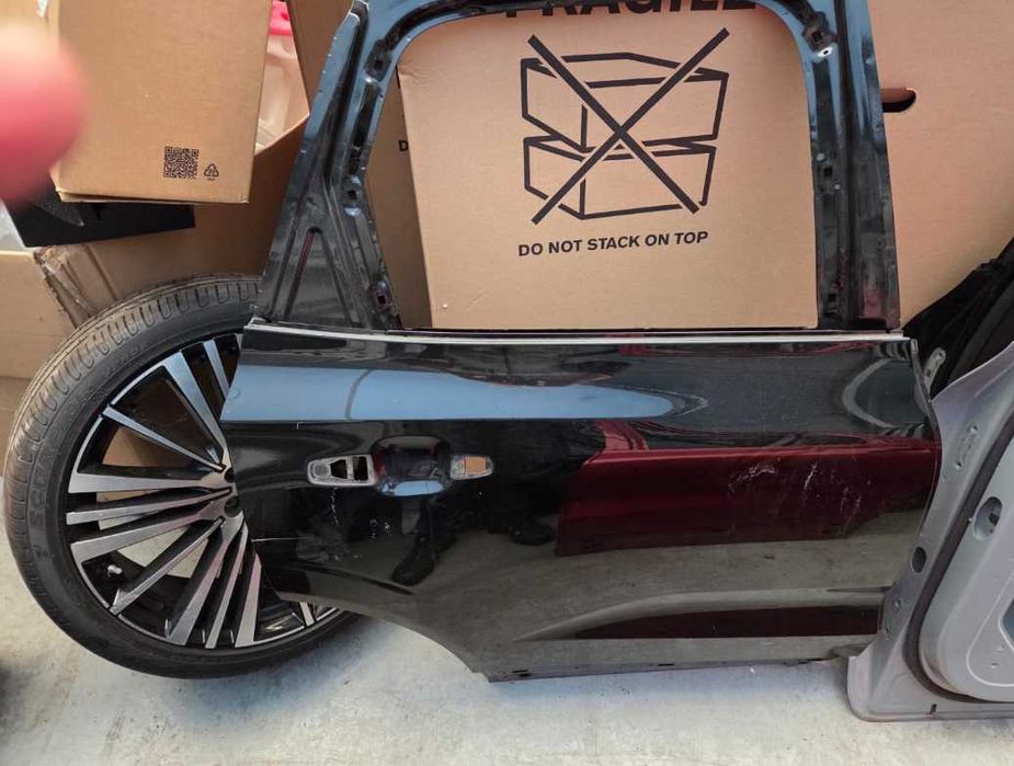 Двери дверь передняя задняя вольво хс60 volvo xc60 II разборка шрот