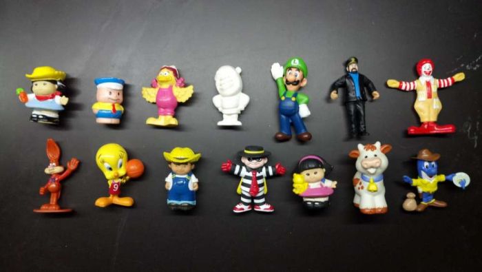 Bonecos diversos mínimos Macdonalds dora buzz little People etc