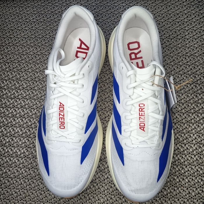 Стильні бігові кросівки Стильні бігові кросівки Adidas Adizero EVO SL Adizero EVO SL