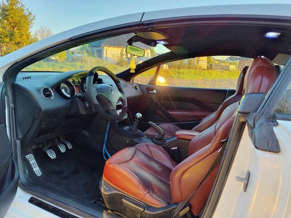 Peugeot 308CC 1.6HDI biała perła, czarny sufit