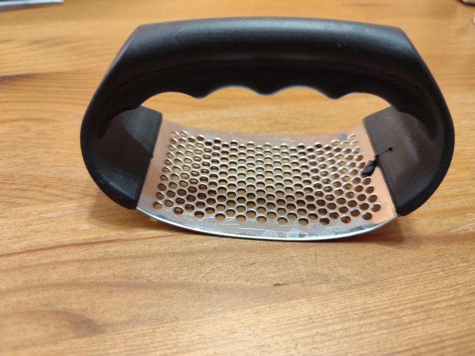 Ręczna praska do czosnku