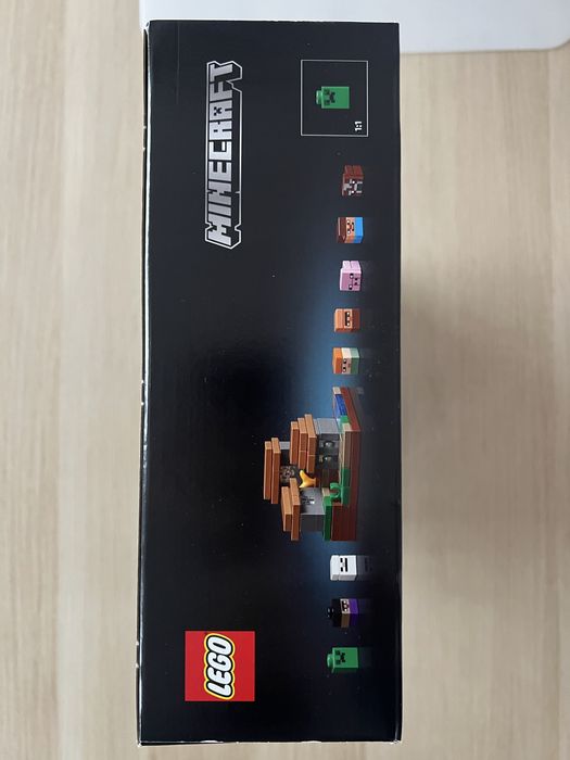 LEGO® 21265 Minecraft - Stół warsztatowy