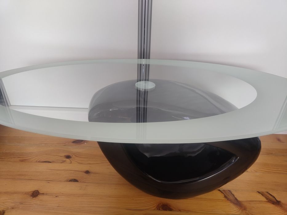 Szklany stolik kawowy