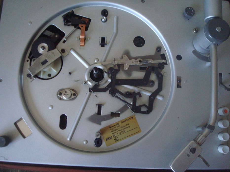 Продам проигрыватель пластинок Braun