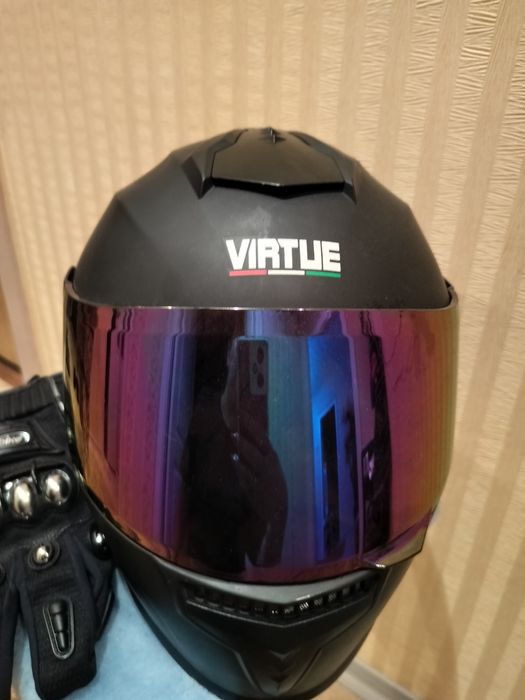Фірмовий шолом Virtue