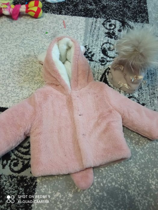 Шубка на дівчинку