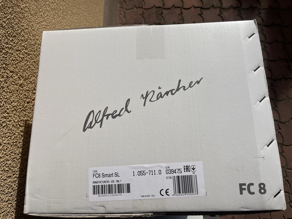 Акумуляторна підлогомийна електрошвабра KarcherFC8 SmartSignatureLine