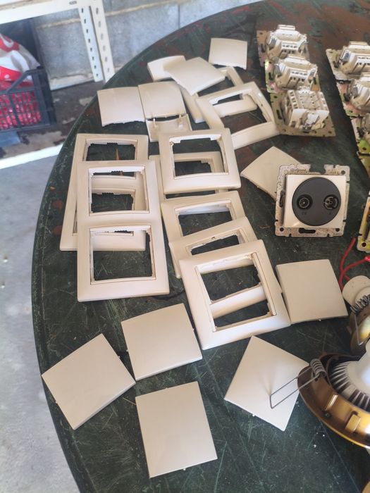 Focos led + Material elétrico Legrand+ relé Finder e Dimmers