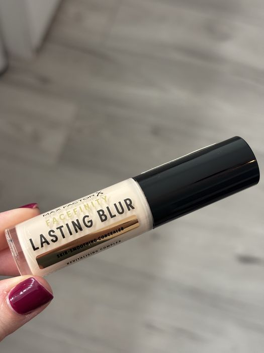 Max factor korektor do twarzy facefinity lasting blur N2 Ivory