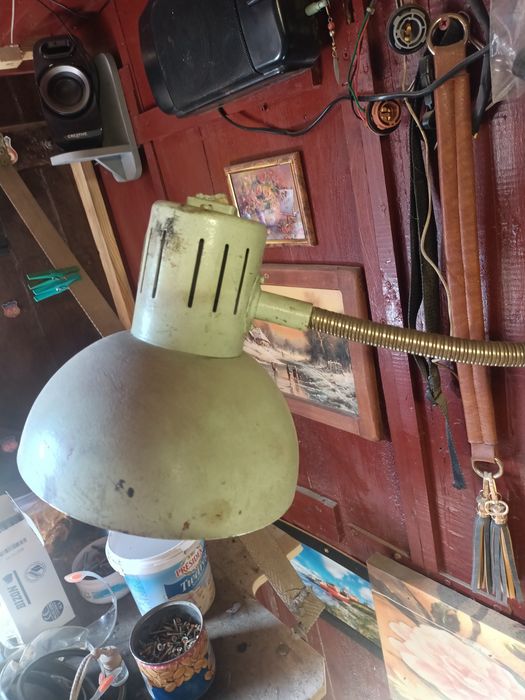 Lampa warsztatowa
