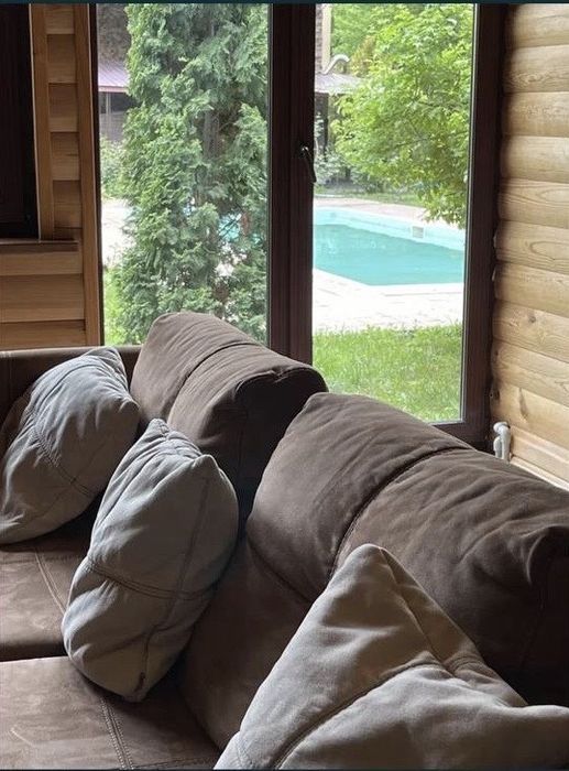 Здається у подобову або довгострокову аренду заміський будинок