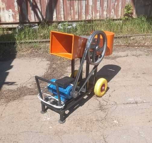 ВИРОБНИК! Подрібнювач гілок (гілка 50-60мм) З ДВИГУНАМИ,дровокол