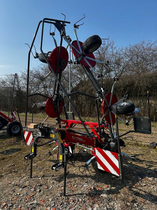 Przetrząsarka Massey Ferguson 776X 7,7 m 6 gwiazd w okazyjnej cenie