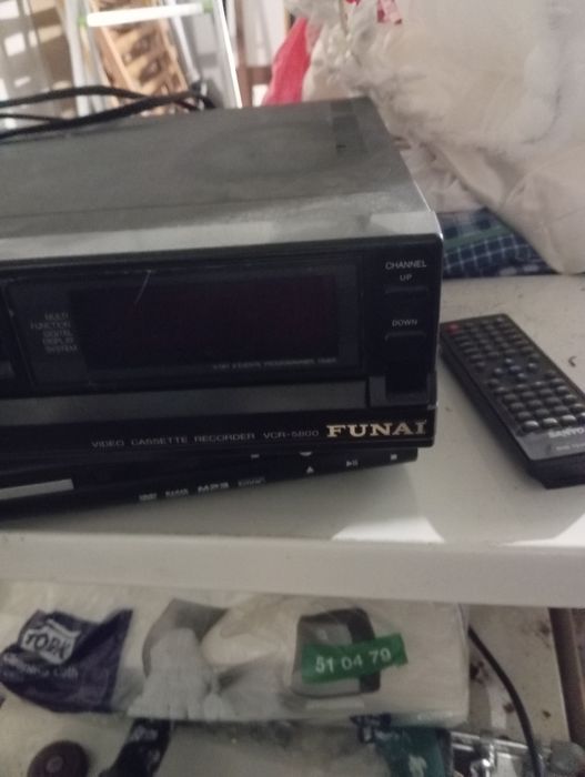 Leitor VHS com comando