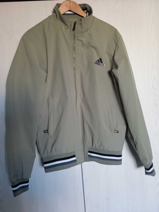 Ubrania na sprzedaż