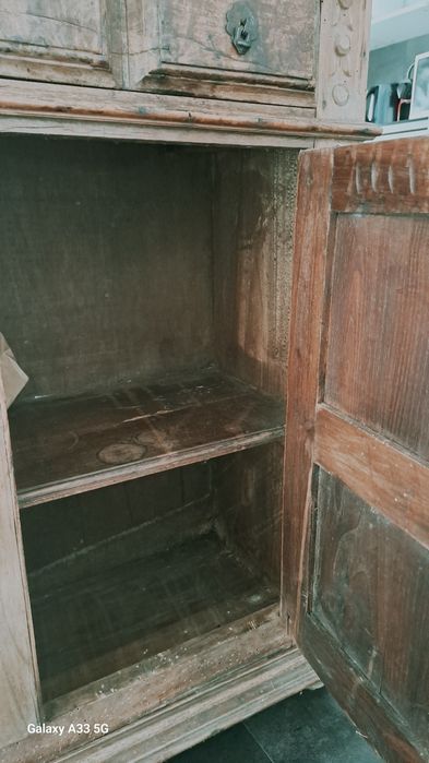 Móvel antigo para restauro
