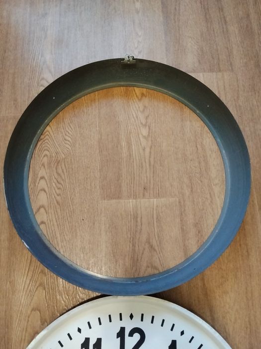 Большие настенные часы СССР.Стрела.