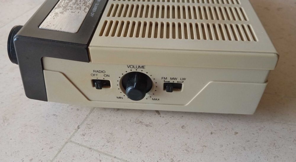 Rádio Philips usado