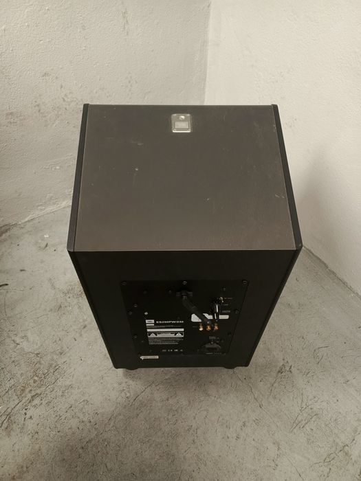 Bezprzewodowy subwoofer JBL