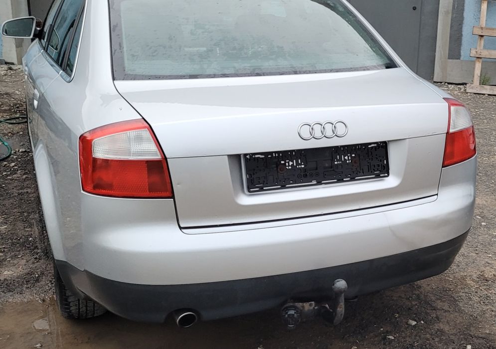 ZDERZAK TYLNY tył Audi A4 B6 Sedan 2002r LY7W