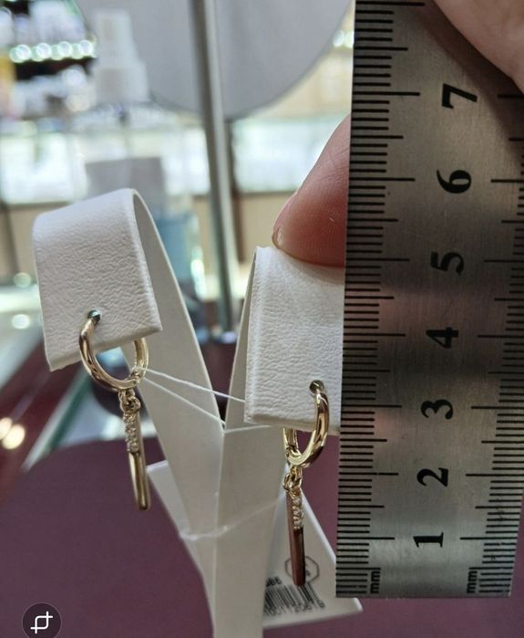 Серьги конго из  золота с золотыми подвесками палочками  с фианитами