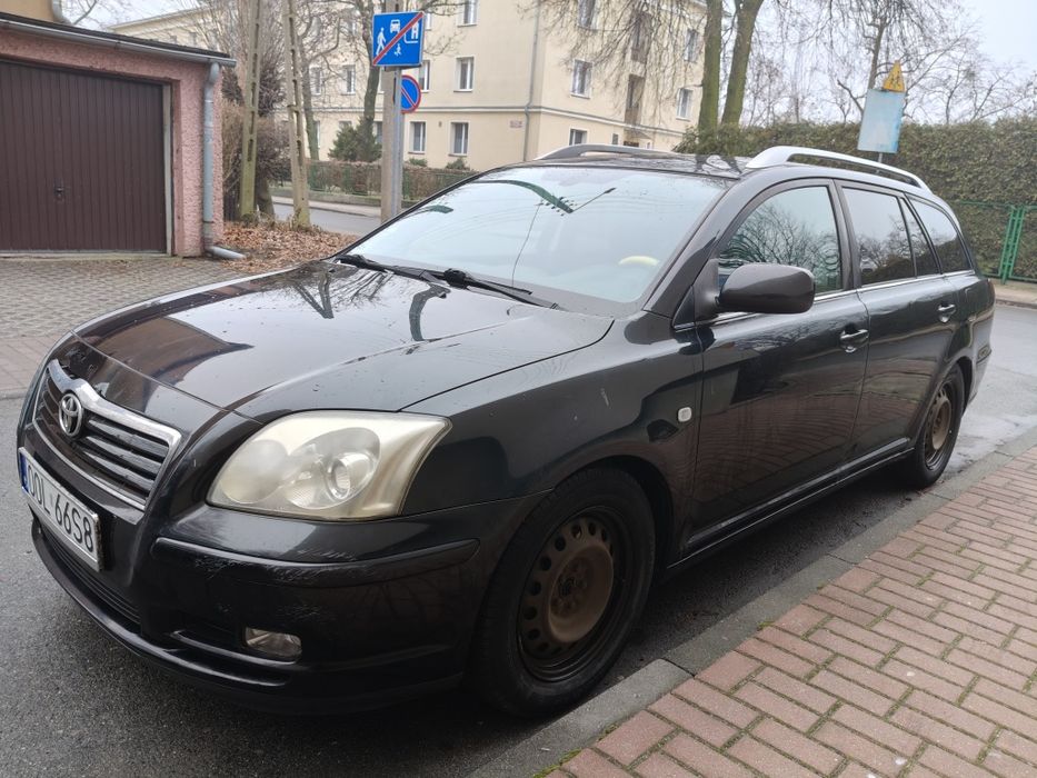 Toyota Avensis kombi 2004 benzyna hak