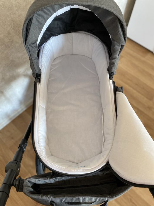 Коляска Adamex Porto Light 2в1