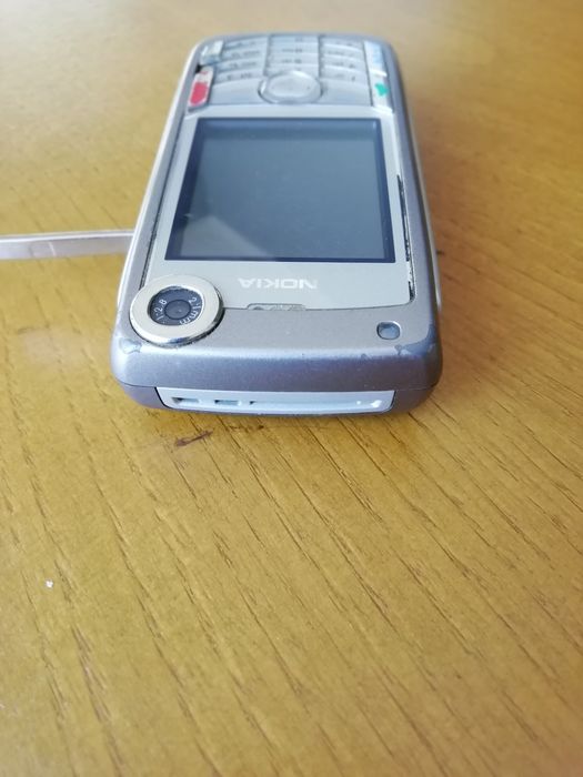 Telemóvel Nokia antigo