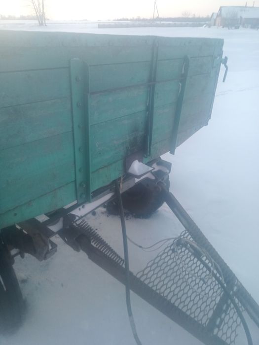 Прицеп тракторний