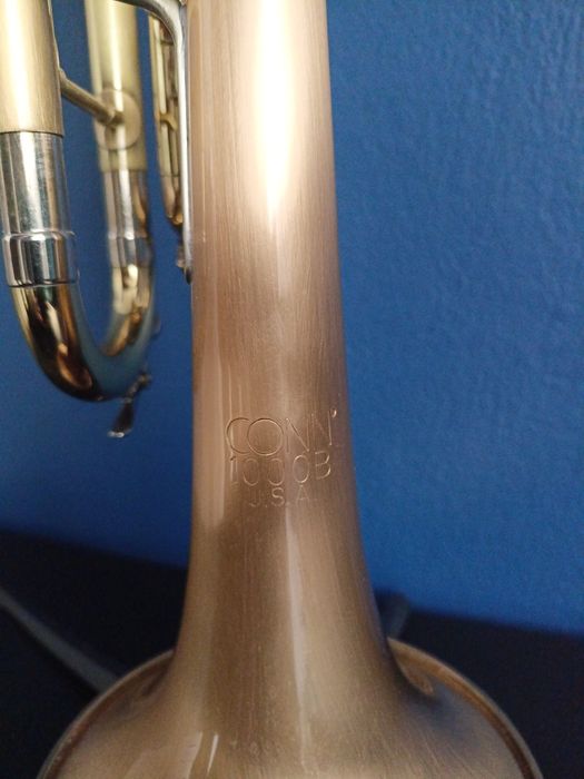 Trąbka Conn 1000B