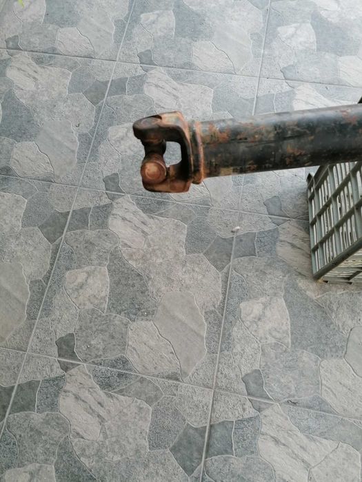 Veio de transmissão de trás Nissan D22