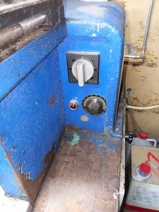 Hydrauliczny zagniatacz pięt