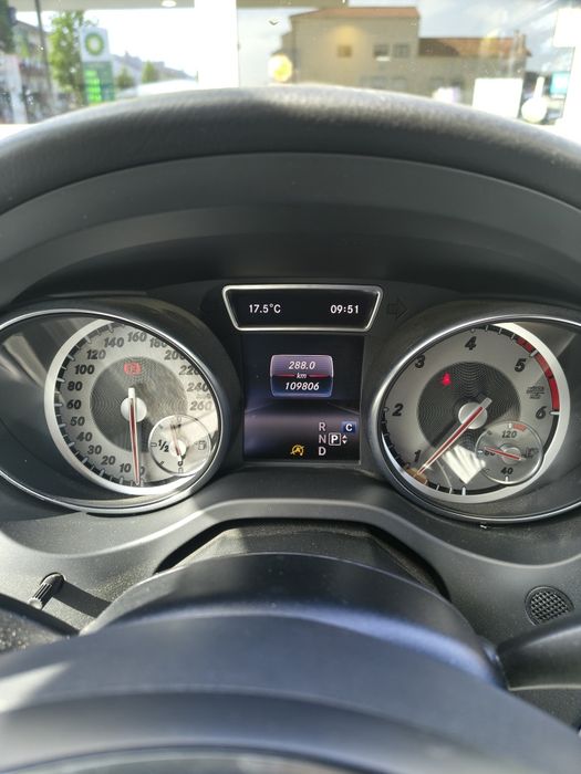 Mercedes GLA 180 automático