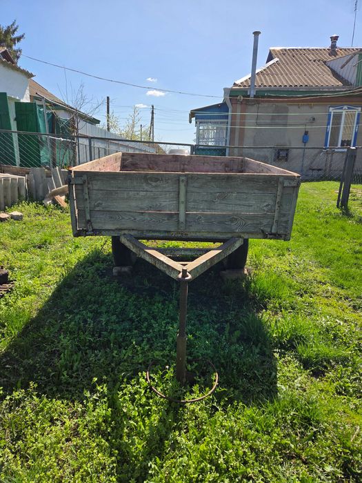 Трактор саморобний з інвентарем