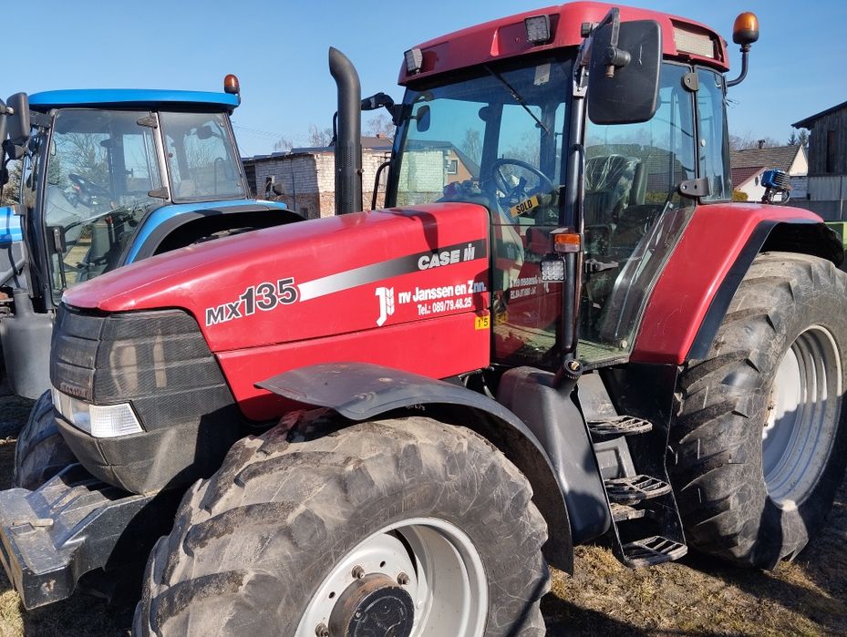 Ciągnik Case MX135