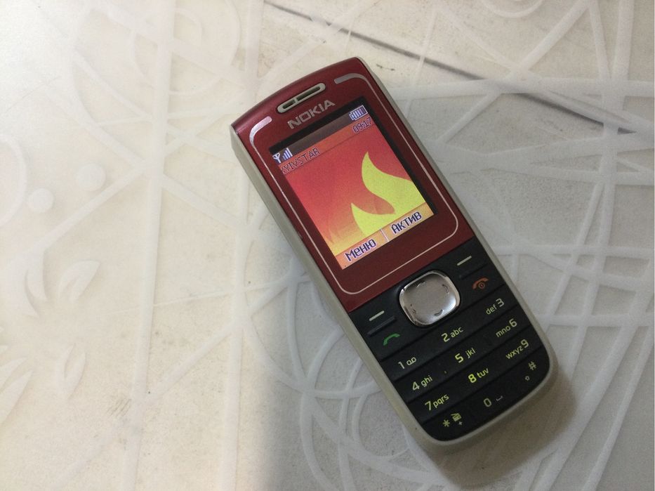 Nokia 6021 продам.