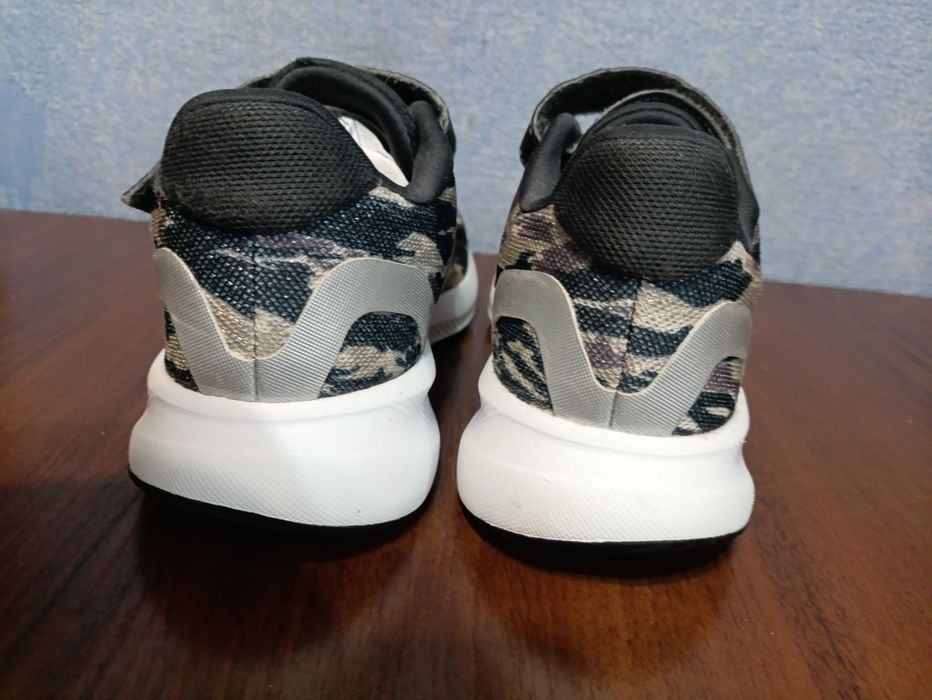 Кросівки Adidas розмір 32