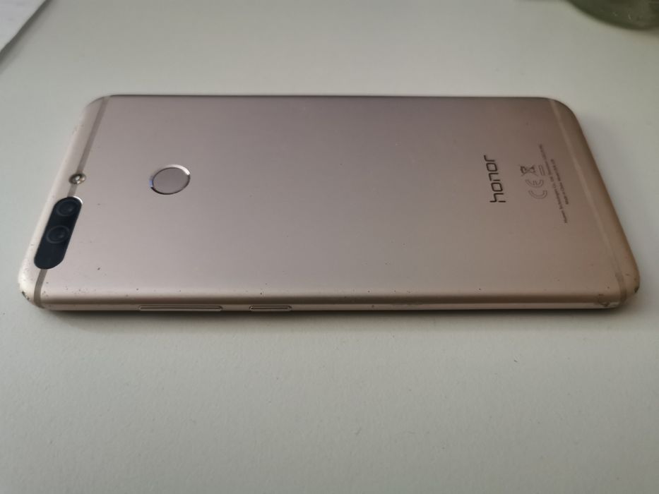 Smartfon Honor 8 pro